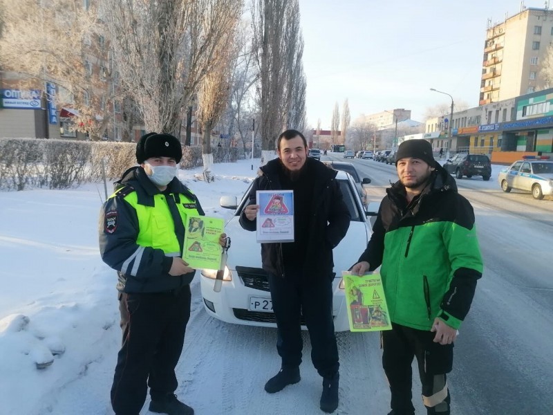 В Ясненском сотрудники ГИБДД провели акцию "Автокресло - детям" В Ясненском сотрудники ГИБДД провели акцию "Автокресло - детям"