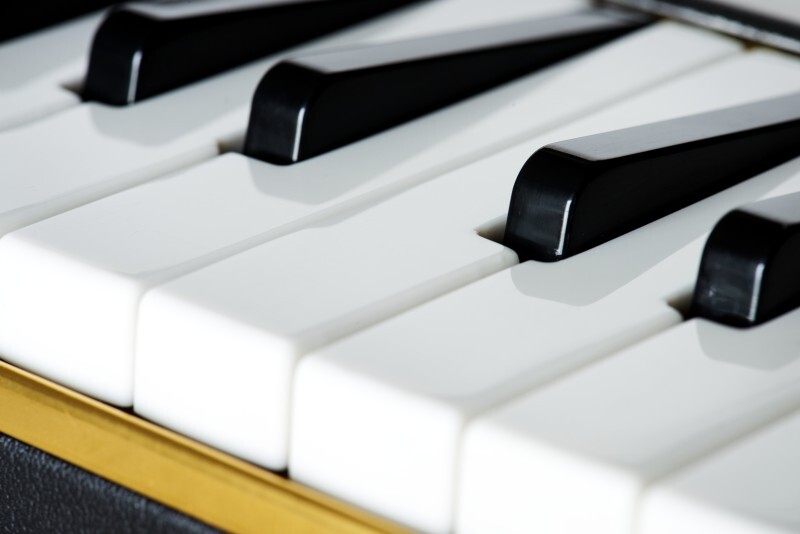 https://img.freepik.com/free-photo/closeup-piano-keyboard_53876-65247.jpg?t=st=1746982881~exp=1746986481~hmac=69c312731834435dcad4ceb8db913bff5262bfa9d6c4e6c6053be0bded331e31&w=1380 Ясненцев приглашают на сольный концерт священника Михаила Яковлева