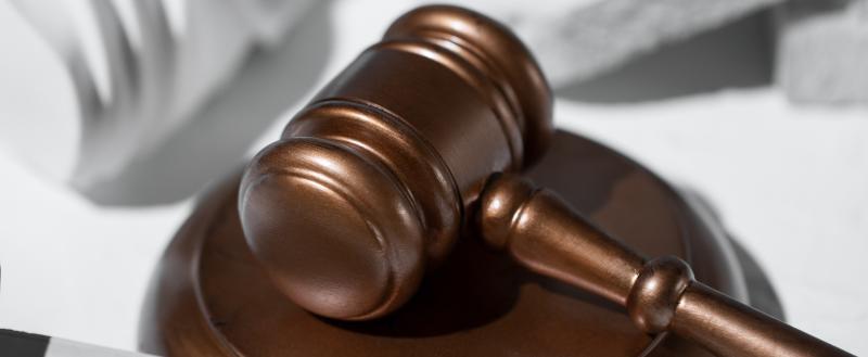 https://ru.freepik.com/free-photo/still-life-with-scales-justice_33123948.htm#fromView=search&page=1&position=4&uuid=a5774310-6633-464c-9934-d583caa6f8d6&query=прокуратура+ В Оренбурге вынесен приговор руководителю управляющей компании, злоупотребившей полномочиями для получения права управления 27 МКД