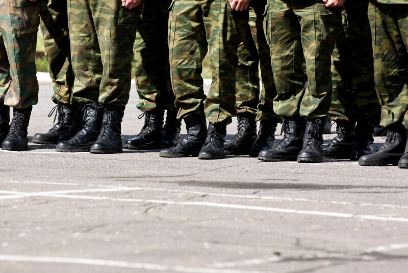 https://ru.freepik.com/free-photo/military-feet_1154243.htm#fromView=search&page=1&position=23&uuid=f398b41c-76a4-414e-99a0-7b561b09227a&query=выплаты+для+военнослужащих Изменяется порядок назначения ежемесячной социальной выплаты детям плененных или пропавших без вести военнослужащих