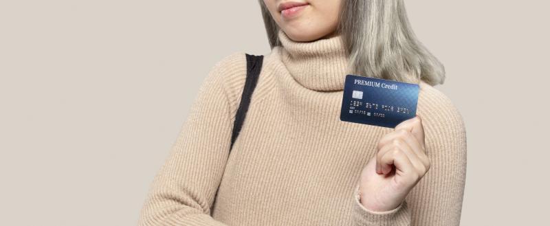 https://ru.freepik.com/free-photo/woman-showing-credit-card_15669757.htm#fromView=image_search_similar&page=1&position=38&uuid=88973d5d-513a-4180-8536-c70cb4d6209f&query=банковская+карта+кража Обвинение в краже с банковского счёта
