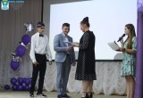 В Ясном и ЗАТО Комаровский выпускникам вручили аттестаты