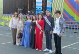 Медалисты и актив Комаровской школы на балу лучших выпускников Оренбургской области